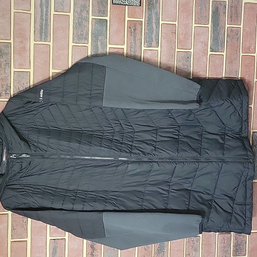 Columbia Black Puffer Jacket - Picture 12 of 13